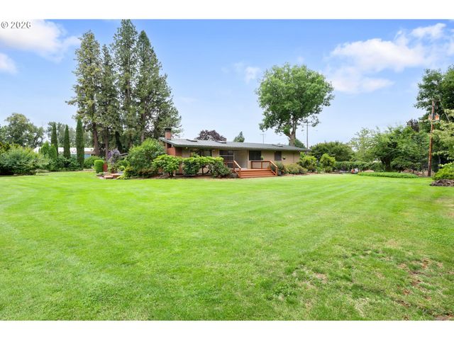 9324 Ne LEVEE Rd, Portland, OR 97211