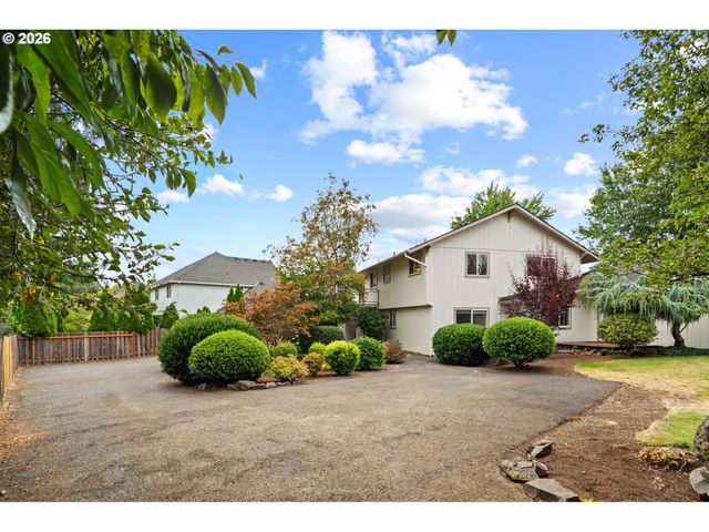 1800 N PONDEROSA St, Canby, OR 97013