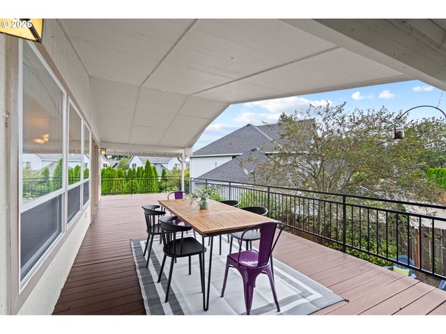 1800 N PONDEROSA St, Canby, OR 97013