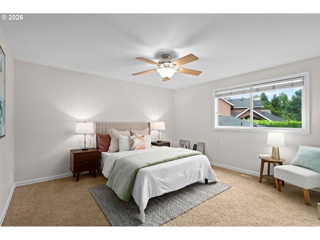 1800 N PONDEROSA St, Canby, OR 97013