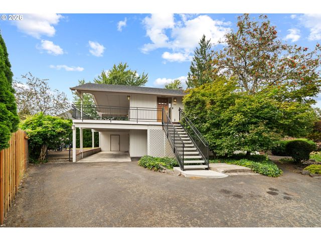 1800 N PONDEROSA St, Canby, OR 97013