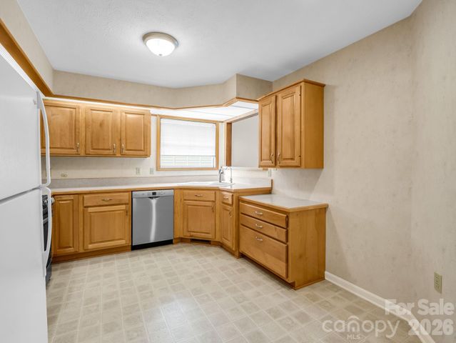 341 Laurel Park Place, Hendersonville, NC 28791