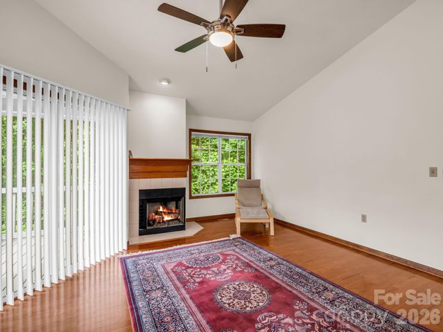 341 Laurel Park Place, Hendersonville, NC 28791