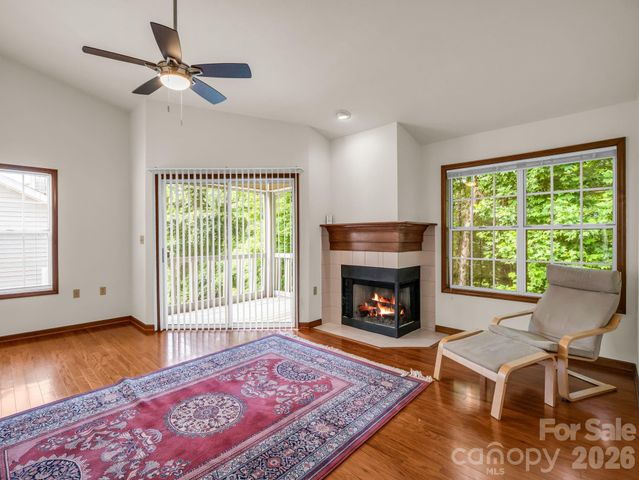 341 Laurel Park Place, Hendersonville, NC 28791