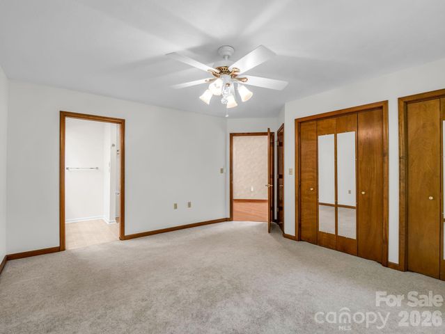 341 Laurel Park Place, Hendersonville, NC 28791