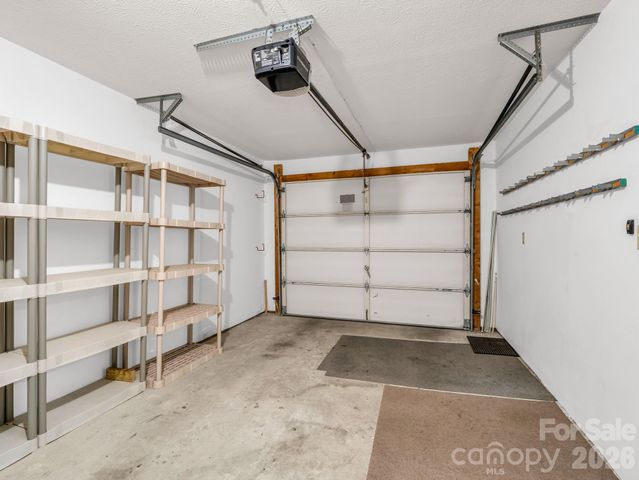 341 Laurel Park Place, Hendersonville, NC 28791