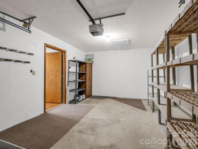 341 Laurel Park Place, Hendersonville, NC 28791