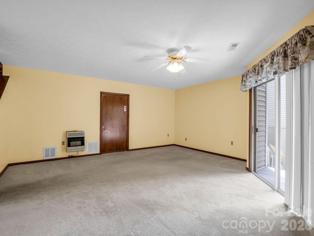 341 Laurel Park Place, Hendersonville, NC 28791