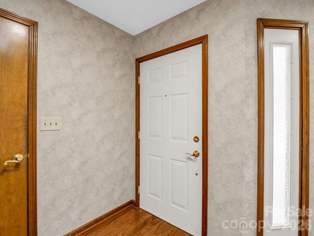341 Laurel Park Place, Hendersonville, NC 28791