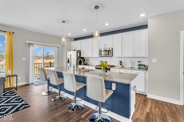 7282 Zanesville Road, Carmel, IN 46033