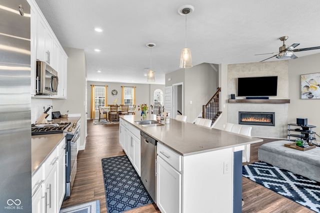 7282 Zanesville Road, Carmel, IN 46033