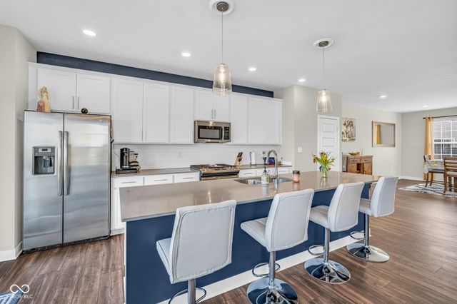 7282 Zanesville Road, Carmel, IN 46033