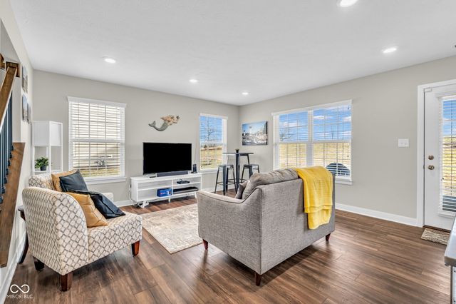 7282 Zanesville Road, Carmel, IN 46033