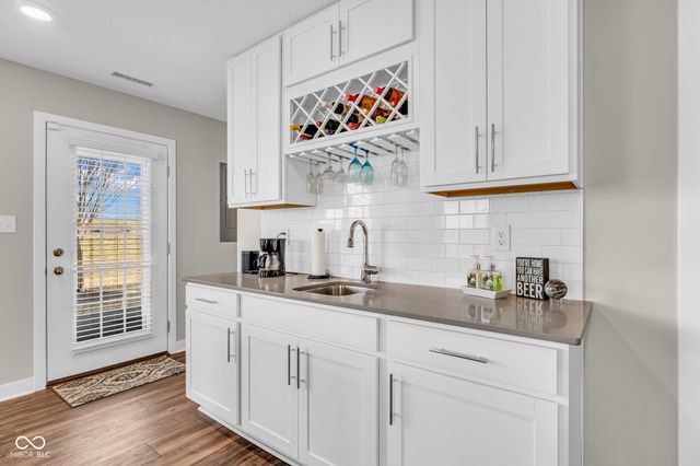 7282 Zanesville Road, Carmel, IN 46033