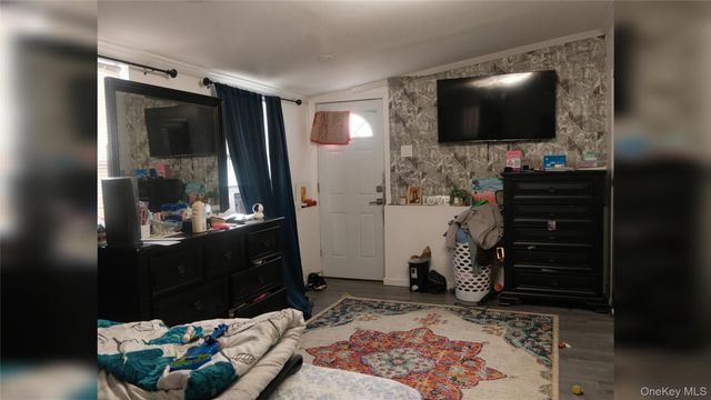 839 7th Street, West Babylon, NY 11704