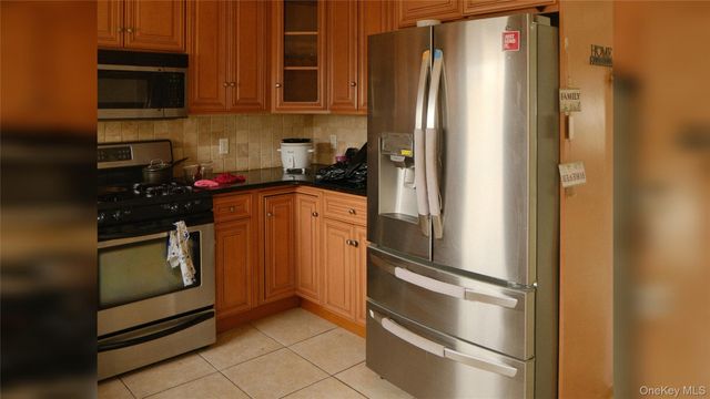 839 7th Street, West Babylon, NY 11704