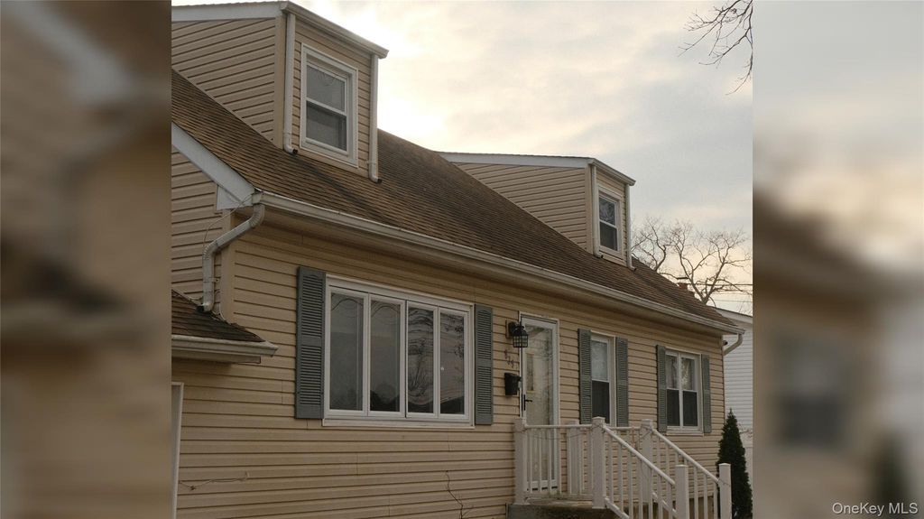 839 7th Street, West Babylon, NY 11704