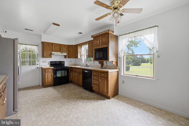 108 CHERRY HILL FARM DR, Kearneysville, WV 25430