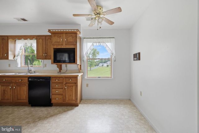 108 CHERRY HILL FARM DR, Kearneysville, WV 25430
