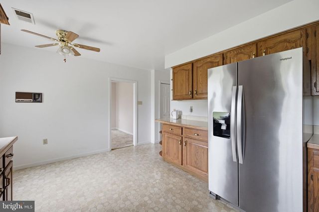 108 CHERRY HILL FARM DR, Kearneysville, WV 25430