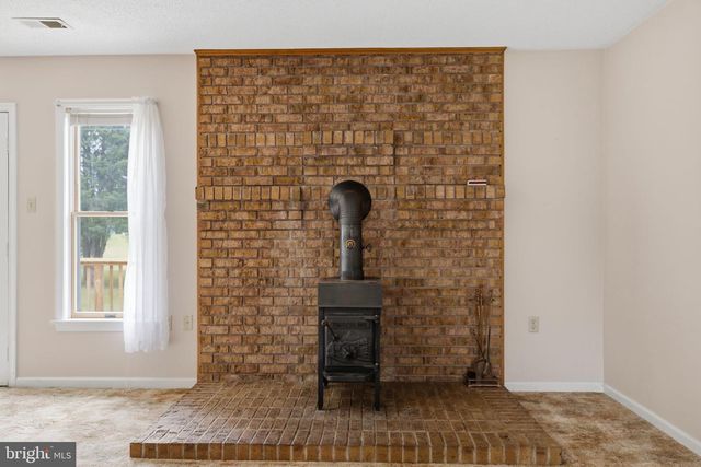 108 CHERRY HILL FARM DR, Kearneysville, WV 25430