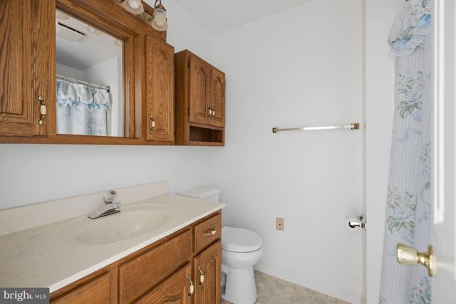 108 CHERRY HILL FARM DR, Kearneysville, WV 25430