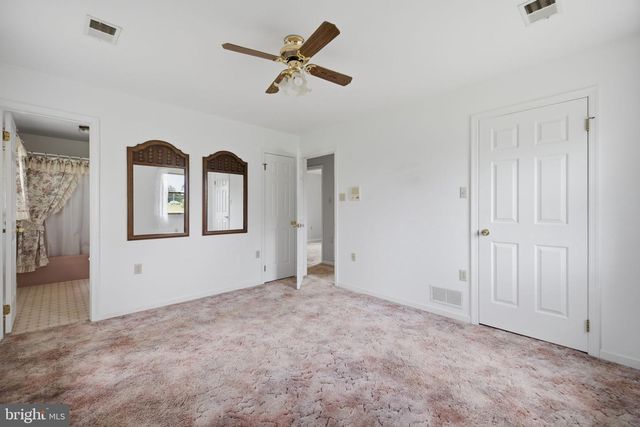108 CHERRY HILL FARM DR, Kearneysville, WV 25430