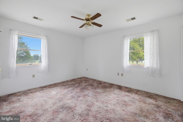 108 CHERRY HILL FARM DR, Kearneysville, WV 25430