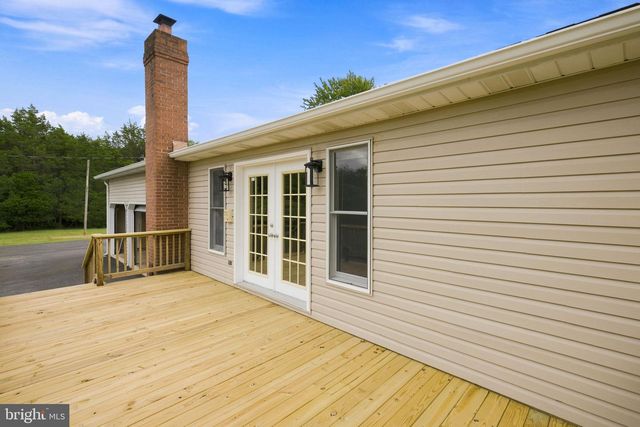 108 CHERRY HILL FARM DR, Kearneysville, WV 25430
