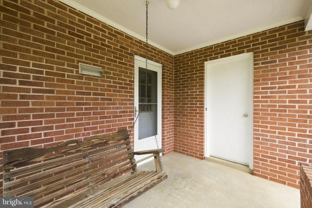 108 CHERRY HILL FARM DR, Kearneysville, WV 25430