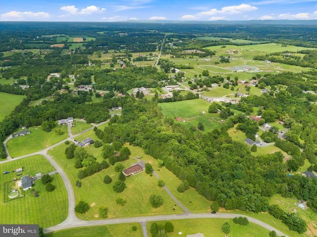 108 CHERRY HILL FARM DR, Kearneysville, WV 25430