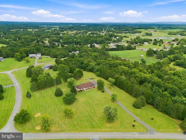 108 CHERRY HILL FARM DR, Kearneysville, WV 25430