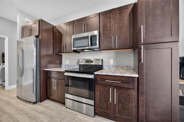 2909 NW 24TH AVENUE, Cape Coral, FL 33993