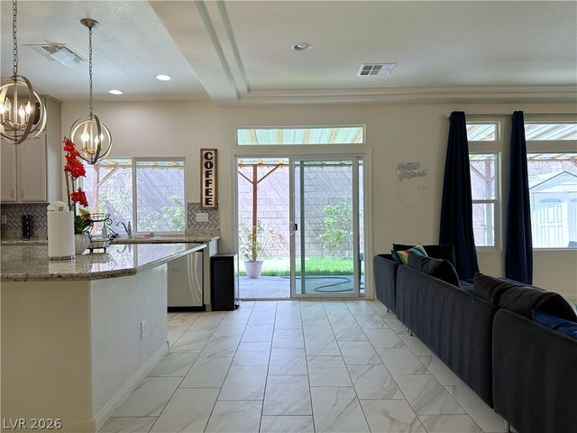 8573 Silver Coast Street, Las Vegas, NV 89139