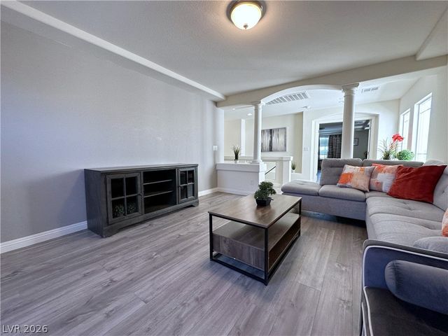 8573 Silver Coast Street, Las Vegas, NV 89139
