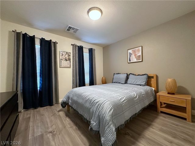 8573 Silver Coast Street, Las Vegas, NV 89139