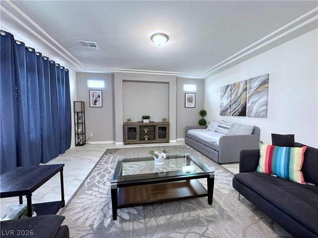 8573 Silver Coast Street, Las Vegas, NV 89139