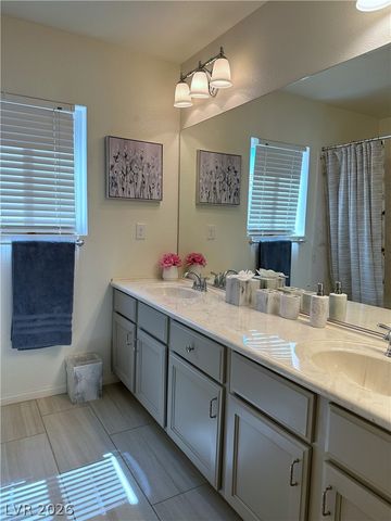 8573 Silver Coast Street, Las Vegas, NV 89139
