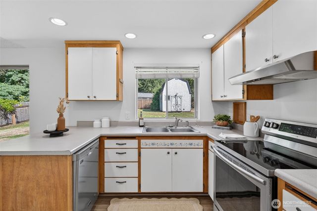 19209 Grannis Road, Bothell, WA 98012