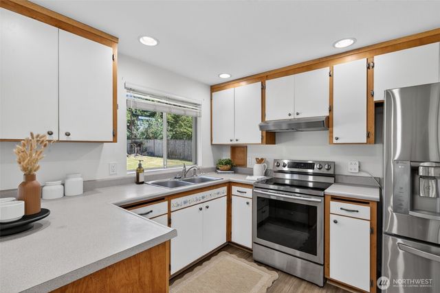 19209 Grannis Road, Bothell, WA 98012