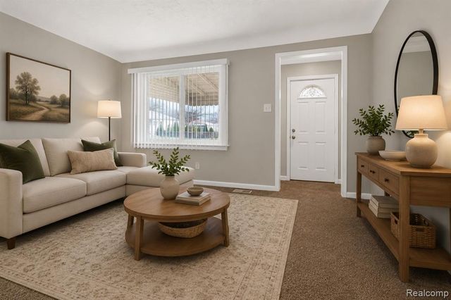 23131 Lambrecht Avenue, Eastpointe, MI 48021