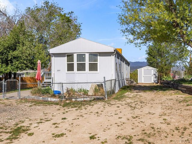 2929 Applewood Dr, Colorado City, CO 81019