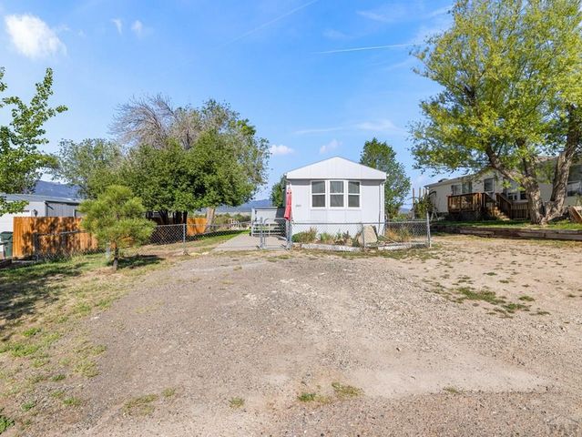 2929 Applewood Dr, Colorado City, CO 81019