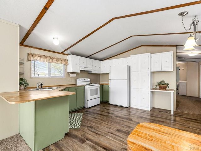 2929 Applewood Dr, Colorado City, CO 81019