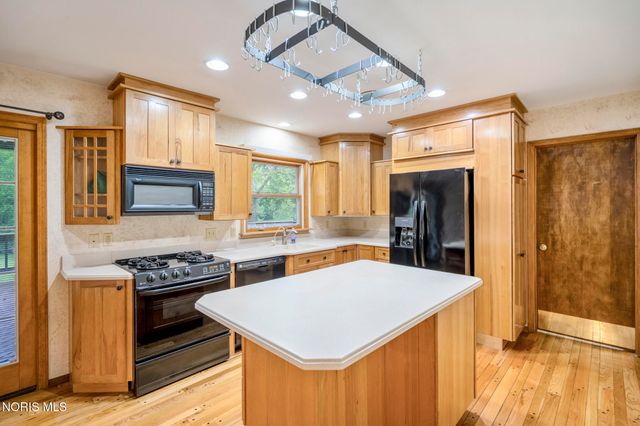 9950 Bucher Road, Whitehouse, OH 43571