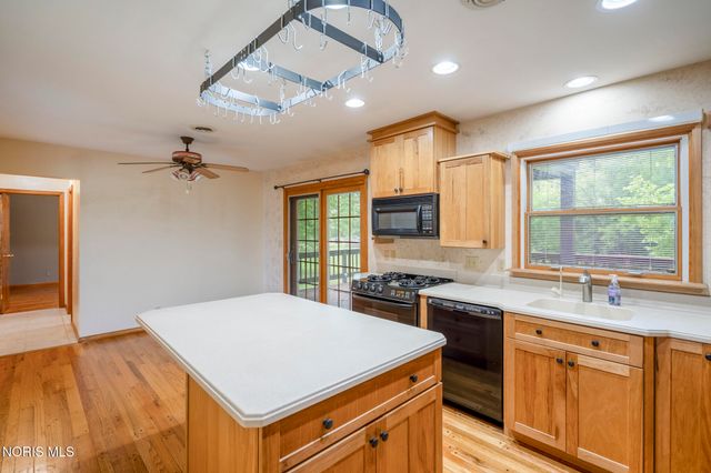 9950 Bucher Road, Whitehouse, OH 43571