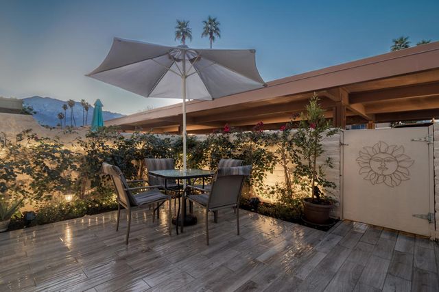 2415 Los Patos Drive, Palm Springs, CA 92264