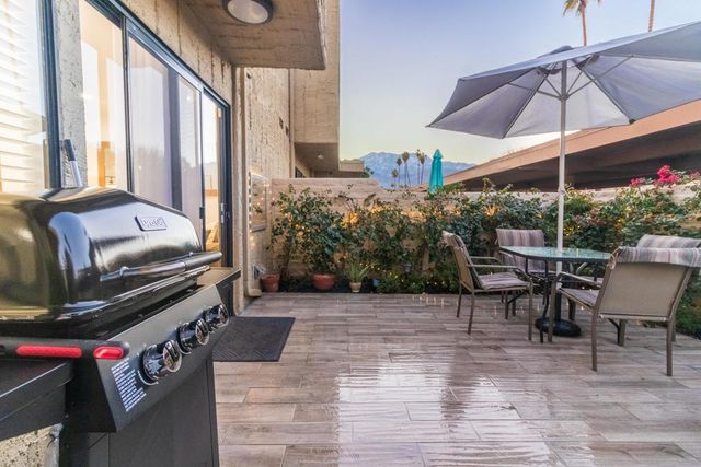 2415 Los Patos Drive, Palm Springs, CA 92264