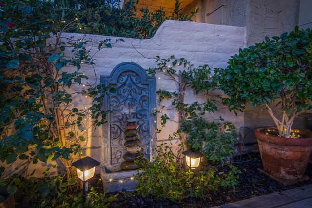 2415 Los Patos Drive, Palm Springs, CA 92264