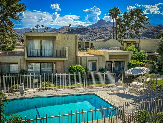 2415 Los Patos Drive, Palm Springs, CA 92264